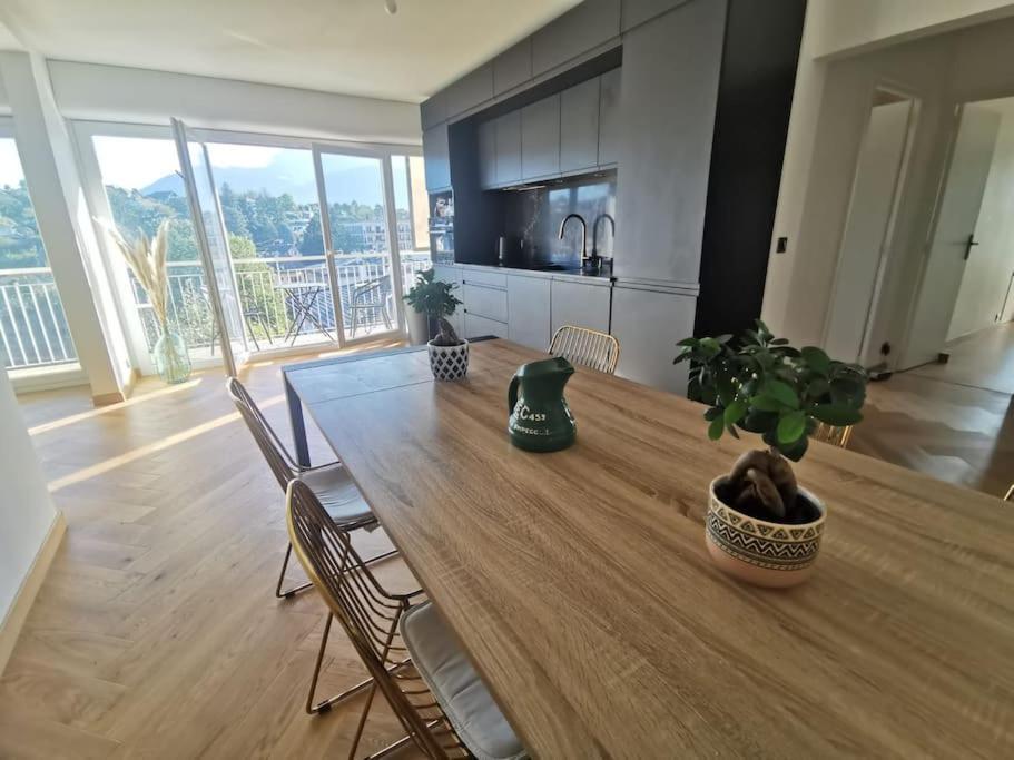 Le Parmelan - Grand Appartement Familial Avec Vue Sur La Montagne Annecy Exterior photo